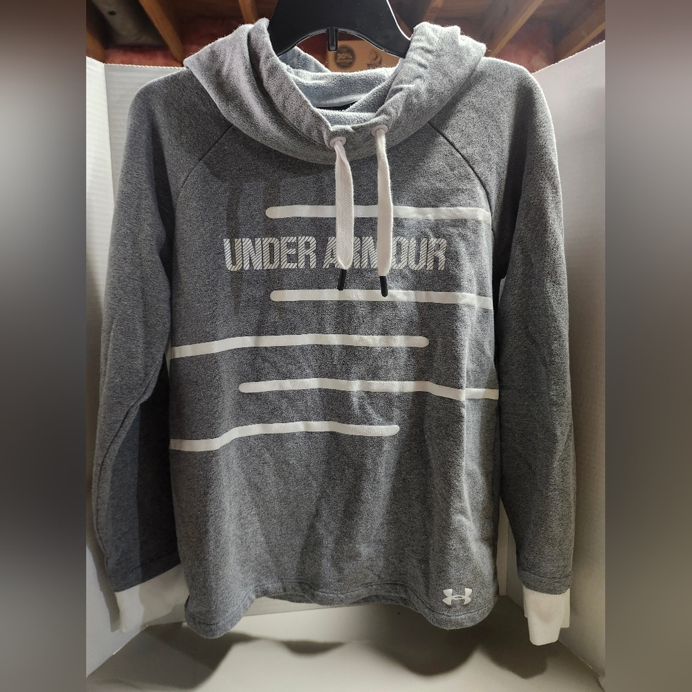 Under Armour Pullover Hoodie